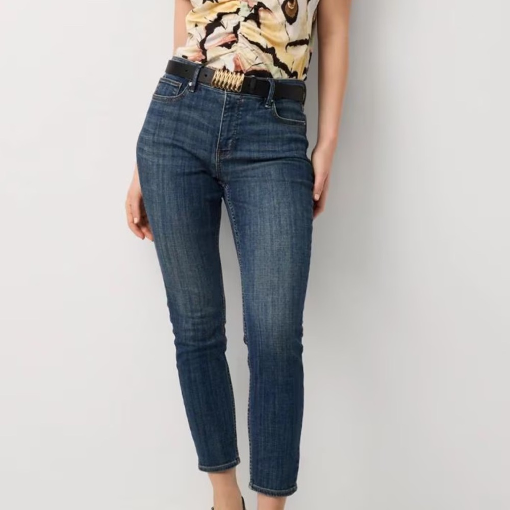 EUC White House Black Market Indigo Skinny Jeans